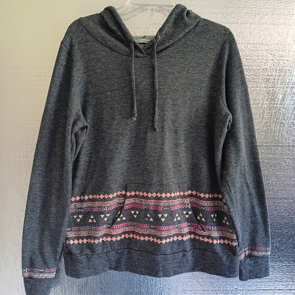 Maurices feather light cozy Hoodie Womens XL Gray Aztec Southwestern Pullover
